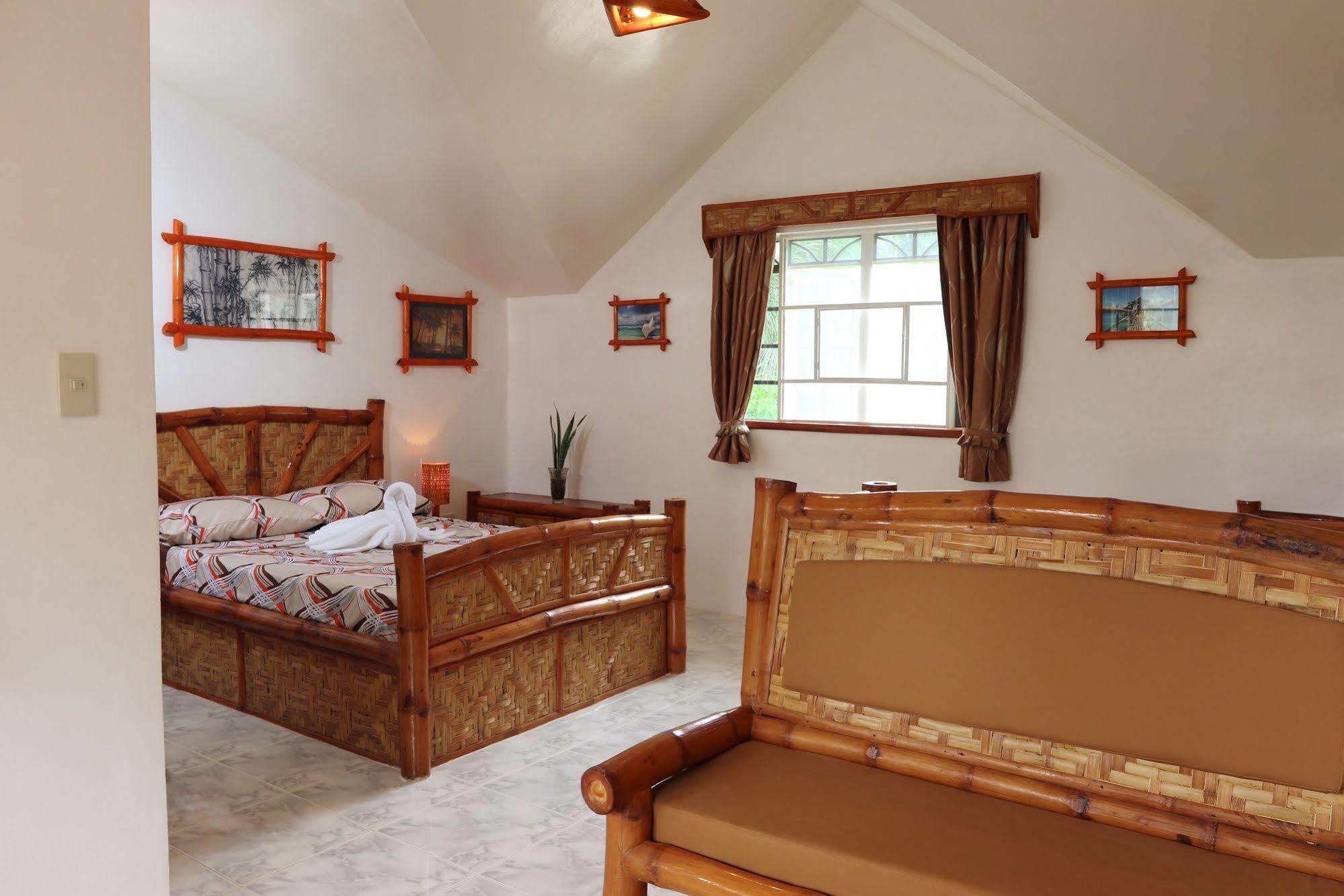 Guindulman Bay Tourist Inn Екстериор снимка