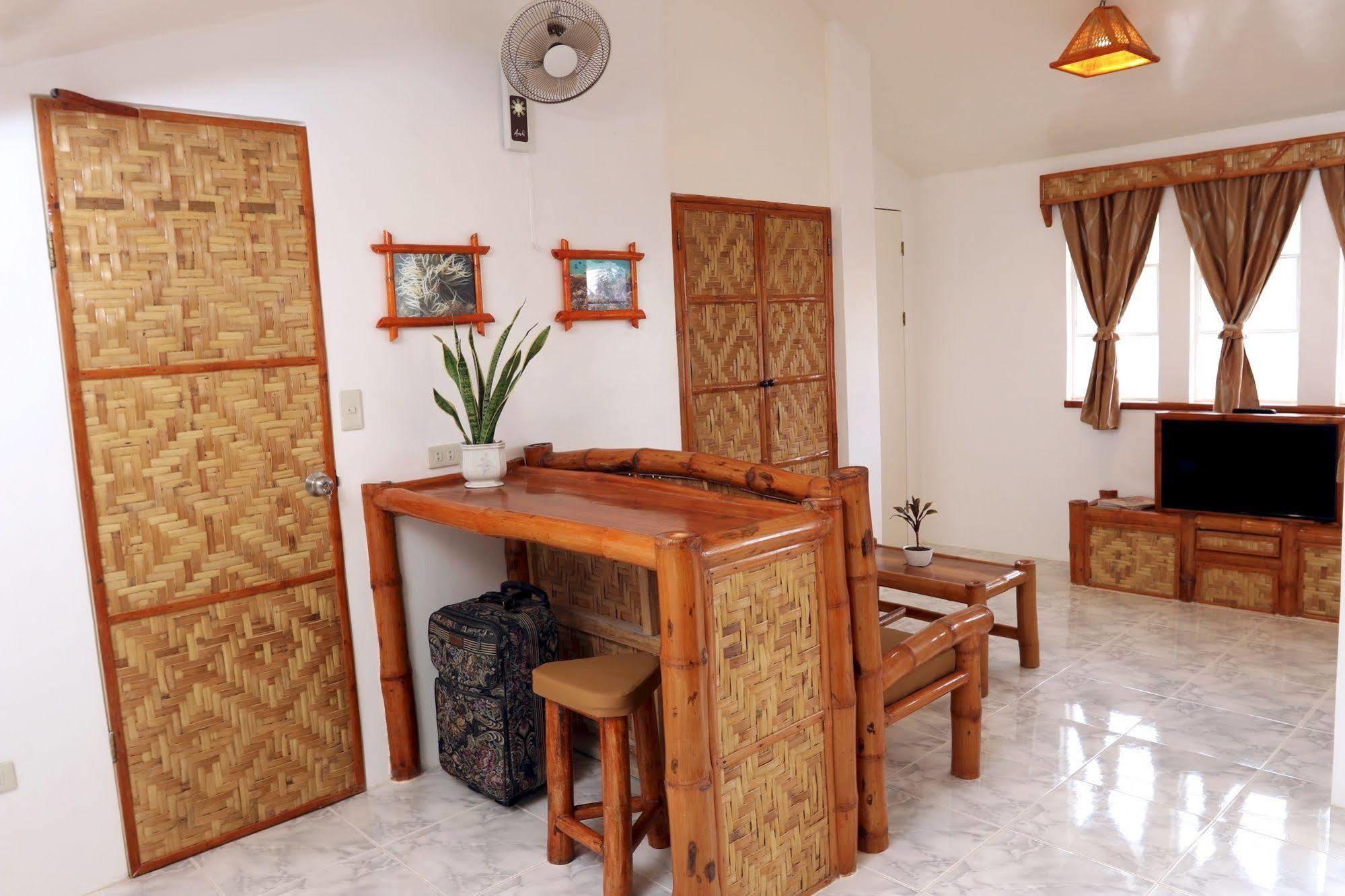 Guindulman Bay Tourist Inn Екстериор снимка